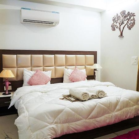 Lime Tree Service Apartment - Near Artemis Hospital ,Γκουργκάον Εξωτερικό φωτογραφία