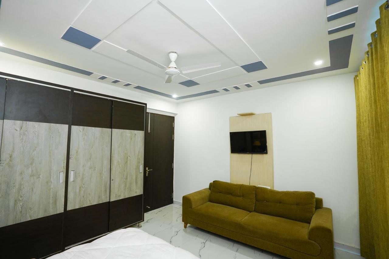 Lime Tree Service Apartment - Near Artemis Hospital ,Γκουργκάον Εξωτερικό φωτογραφία