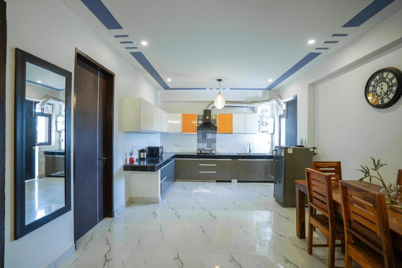 Lime Tree Service Apartment - Near Artemis Hospital ,Γκουργκάον Εξωτερικό φωτογραφία
