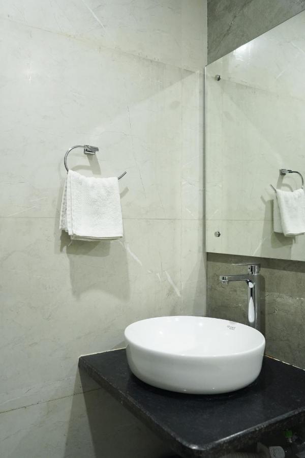Lime Tree Service Apartment - Near Artemis Hospital ,Γκουργκάον Εξωτερικό φωτογραφία
