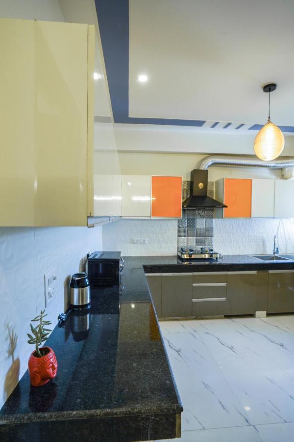 Lime Tree Service Apartment - Near Artemis Hospital ,Γκουργκάον Εξωτερικό φωτογραφία