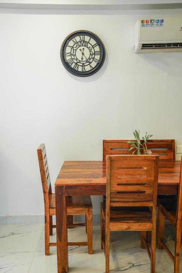 Lime Tree Service Apartment - Near Artemis Hospital ,Γκουργκάον Εξωτερικό φωτογραφία