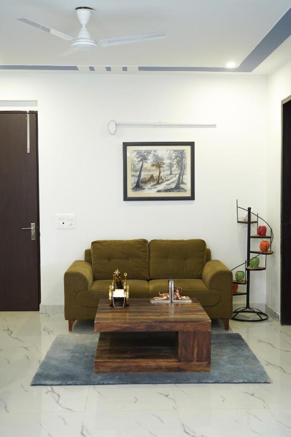 Lime Tree Service Apartment - Near Artemis Hospital ,Γκουργκάον Εξωτερικό φωτογραφία